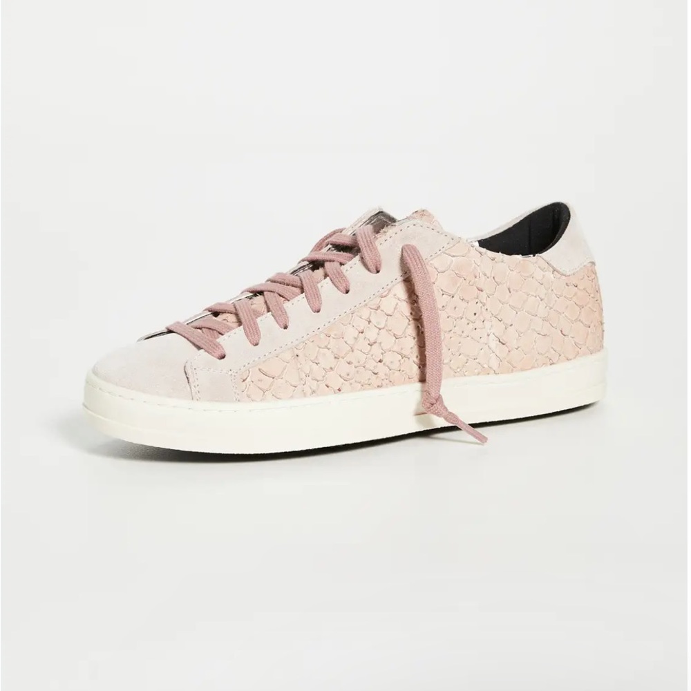 P448 Low rise shoes